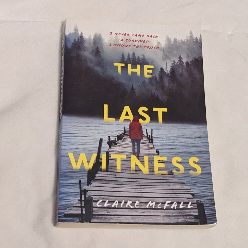 💥 The Last Witness by Claire McFall Paperback